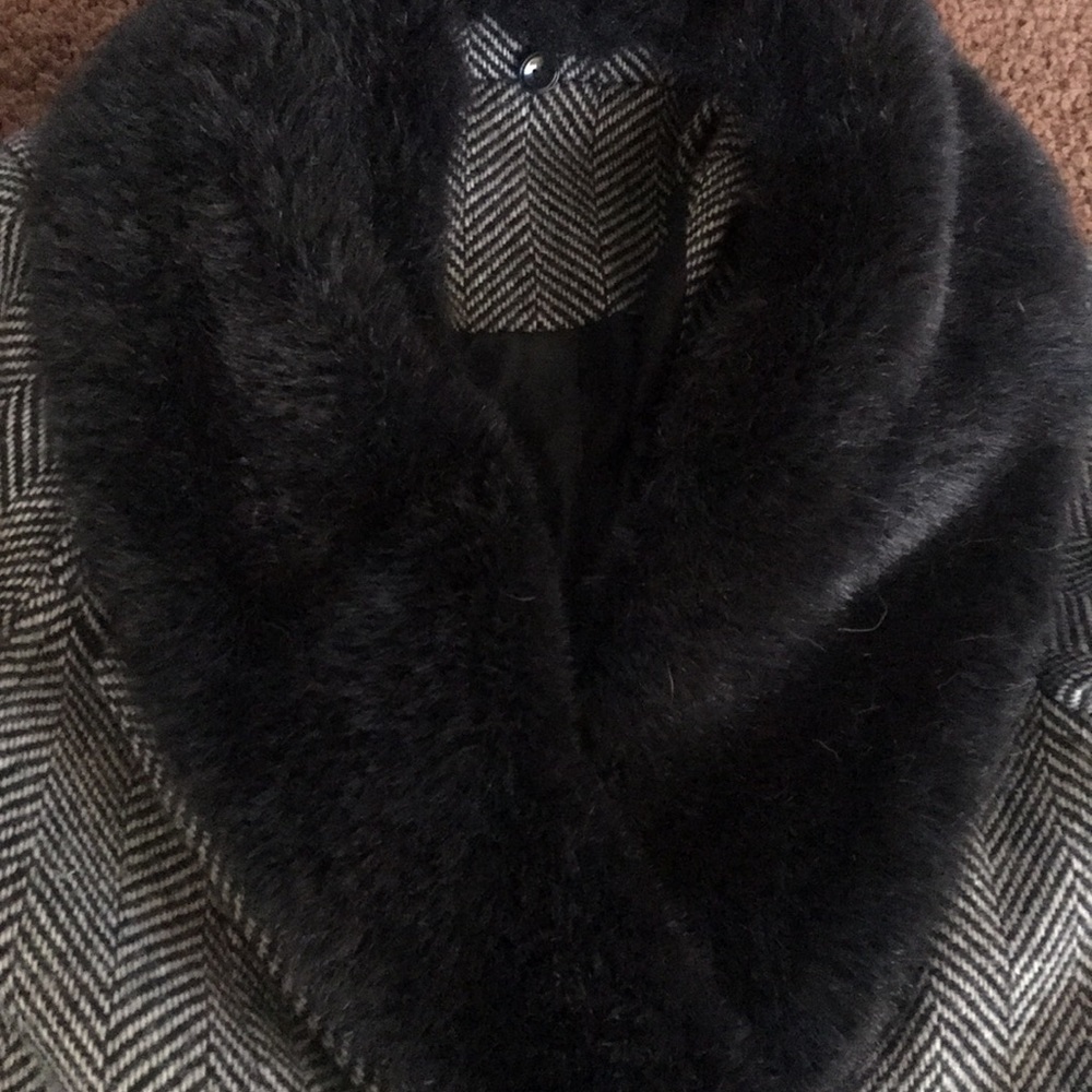 Jacket - Picture 3 of 4